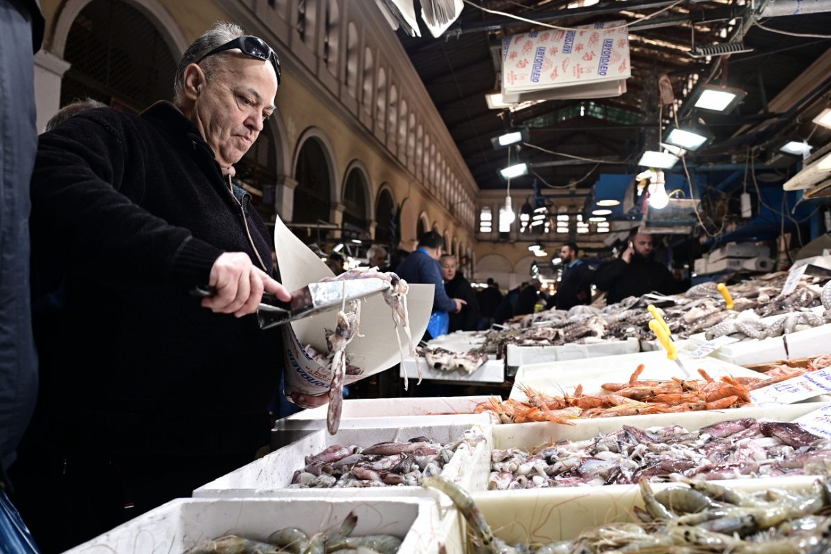 Καθαρά Δευτέρα: Ανοιχτή η Βαρβάκειος και η Αγορά του Ρέντη μέχρι αύριο το μεσημέρι