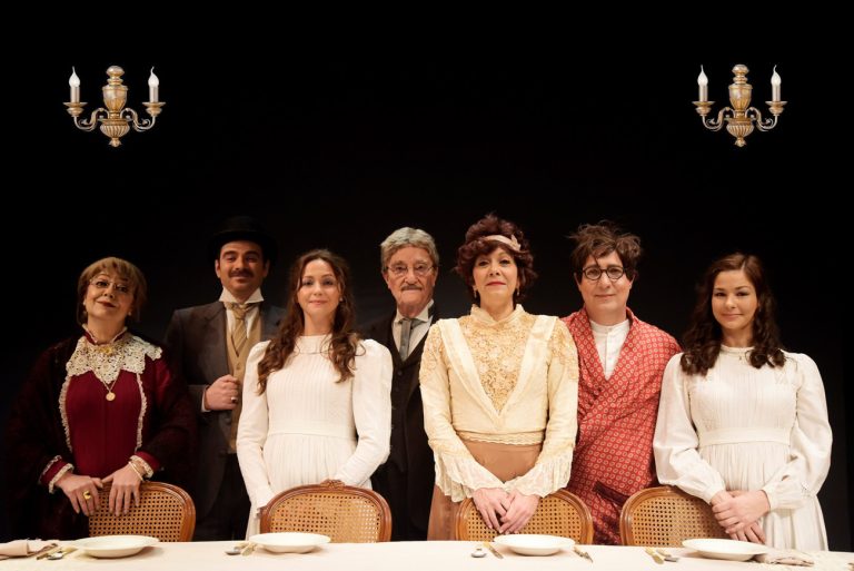 «Το επάγγελμα της μητρός μου»: Τρεις επιπλέον παραστάσεις μετά το Πάσχα στο θέατρο Στοά