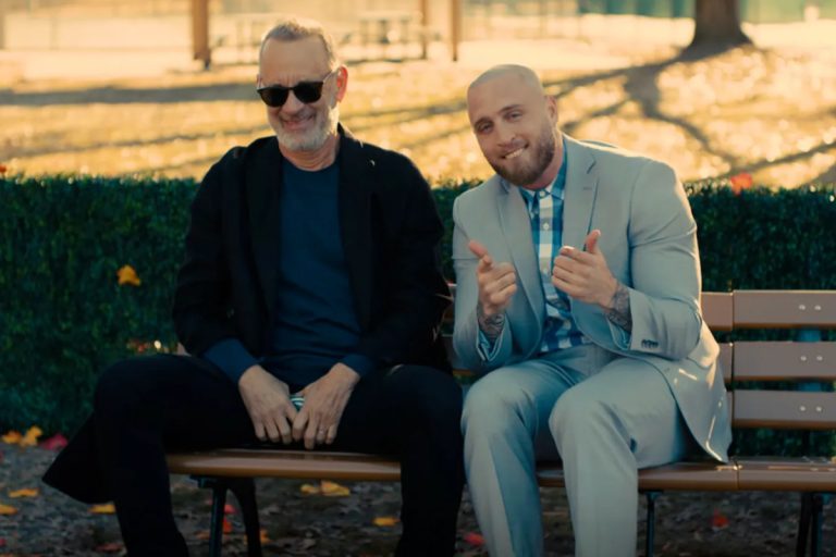 Φόρεστ Γκαμπ 2; Ο Τομ Χανκς και ο Τσετ Χανκς σε έναν απρόσμενο φόρο τιμής