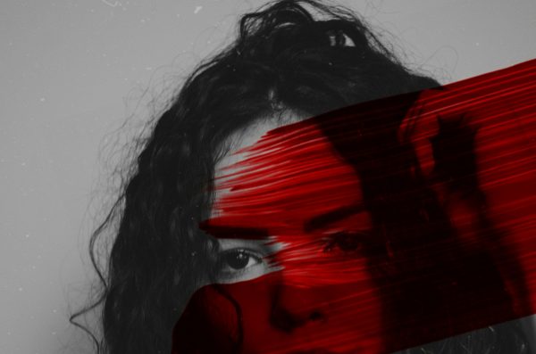 Η βία κατά των γυναικών αυξάνεται, ενώ η «τοξική αρρενωπότητα» ενισχύεται από μισογύνηδες