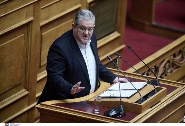 Κουτσούμπας εναντίον κυβέρνησης στην προ ημερησίας με όπλο τις μεγαλειώδεις συγκεντρώσεις