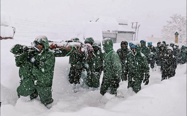 Ιμαλάια: Τουλάχιστον τέσσερις νεκροί από χιονοστιβάδα – Αγωνία για ακόμη πέντε αγνοούμενους