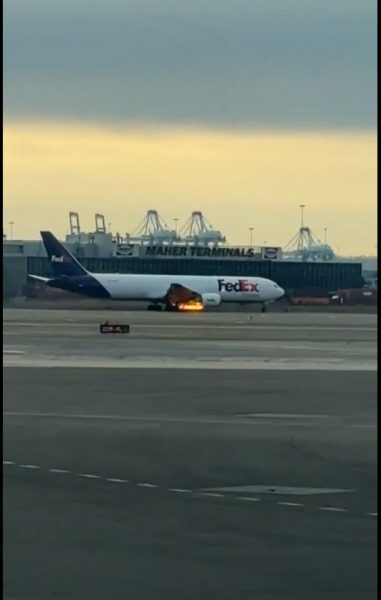 ΗΠΑ: Aναγκαστική προσγείωση αεροσκάφους μετά από φωτιά στον κινητήρα