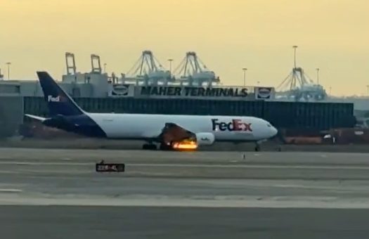 ΗΠΑ: Aναγκαστική προσγείωση αεροσκάφους μετά από φωτιά στον κινητήρα