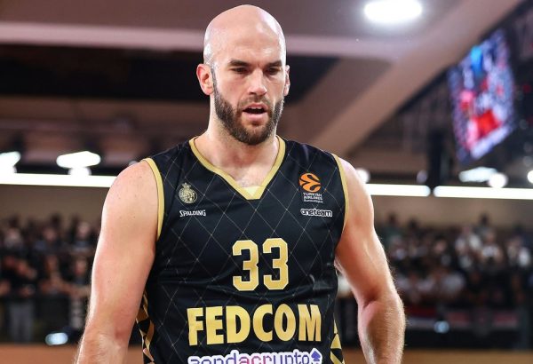 Ο Καλάθης πήγαινε για alley-oop και έβαλε καταλάθος τρίποντο (vid)