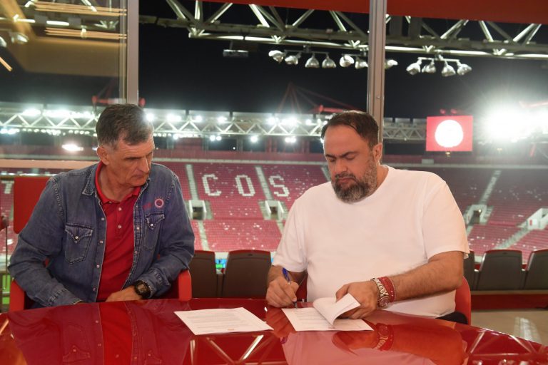 Ετσι ανανέωσε ο Μεντιλίμπαρ – Το «δώρο» του Βαγγέλη Μαρινάκη, οι υπογραφές και ένα «σημάδι» για ό,τι συνέβη πριν 12 μήνες…