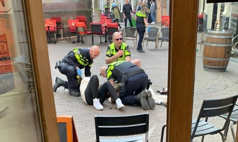 Συναγερμός στο Άμστερνταμ: Επίθεση με μαχαίρι κοντά στην πλατεία Νταμ – Αρκετοί τραυματίες [video]