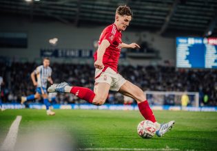 Μπράιτον – Νότιγχαμ Φόρεστ 0-0 (3-4 πεν.): Τεράστια πρόκριση στα ημιτελικά του FA Cup για τους Reds!