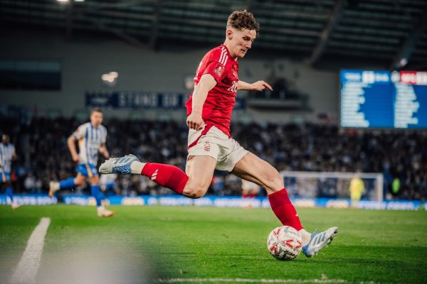 Μπράιτον – Νότιγχαμ Φόρεστ 0-0 (3-4 πεν.): Τεράστια πρόκριση στα ημιτελικά του FA Cup για τους Reds!