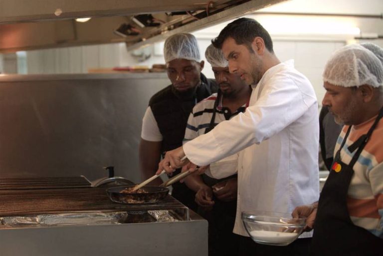 Πέρα από τη Γεύση: Η γαστρονομία ως εργαλείο κοινωνικής ένταξης για ένα βιώσιμο κλάδο εστίασης