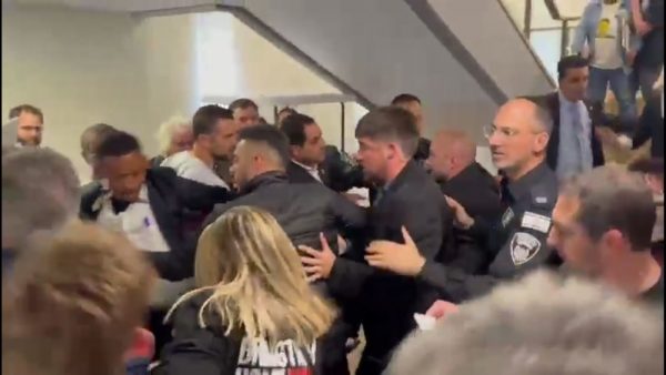 Ισραήλ: Ξύλο στους συγγενείς των ομήρων που ήθελαν να παρακολουθήσουν ομιλίες στη Βουλή [βίντεο]