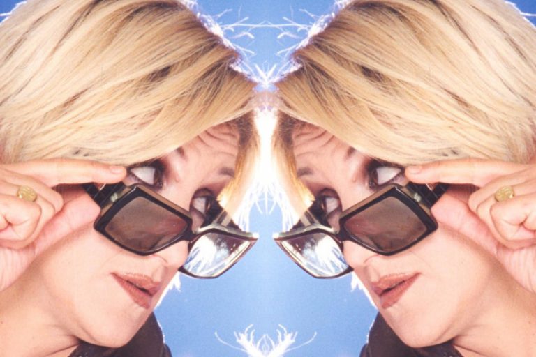 Καίτη Κωνσταντίνου: Το άφθαρτο βιτριόλι, η φυλομετάβαση, ο Τζόρας και οι αλήθειες της με δικά της λόγια