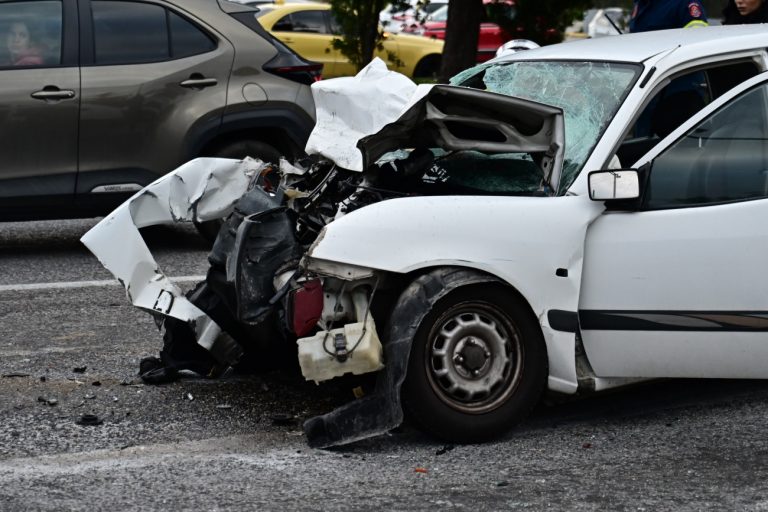 Ζευγάρι ηλικιωμένων οι δύο νεκροί στο δυστύχημα της λεωφόρου Κατεχάκη – Πώς συνέβη το τροχαίο