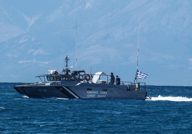 Κρήτη: Επιχείρηση διάσωσης 43 μεταναστών που επέβαιναν σε πλοιάριο νότια της Γαύδου