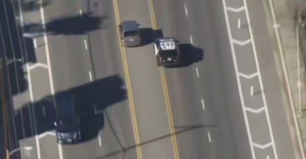 Viral: Καταδίωξη υπόπτου στο Λος Άντζελες με την συνηθισμένη κατάληξη [βίντεο]