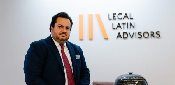 EE: Συνελήφθη πορτογάλος λομπίστας για δωροδοκία ευρωβουλευτών υπέρ κινεζικής εταιρείας