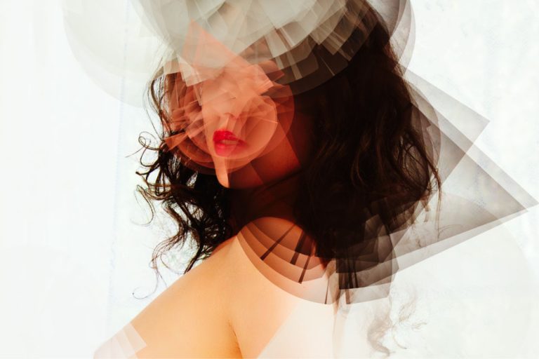 Νιώθω δυνατή, υπάρχει μισογυνισμός: Ελληνίδα σεξεργάτρια του OnlyFans για τα θετικά και αρνητικά της δουλειάς της