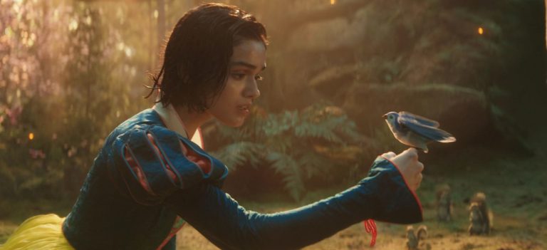 Φυσάει κόντρα, Χιονάτη: Η Ισραηλινή Γκαλ Γκαντότ, οι δεξιοί που φωνάζουν «woke» και οι επτά νάνοι