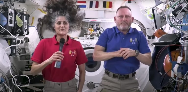 Πρησμένα μάτια, δέρμα μωρού και «φαινόμενο επισκόπησης»: Πώς νοιώθουν οι αστροναύτες όταν επιστρέφουν στη Γη