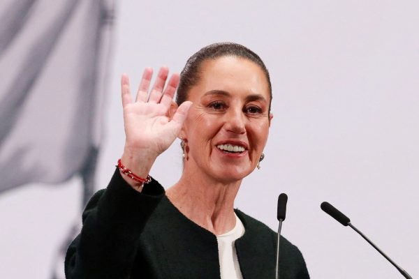 Το Μεξικό σε… κόντρα ρόλο με τον Καναδά – Γιατί η Σέινμπαουμ δεν απαντά με δασμούς στον Τραμπ