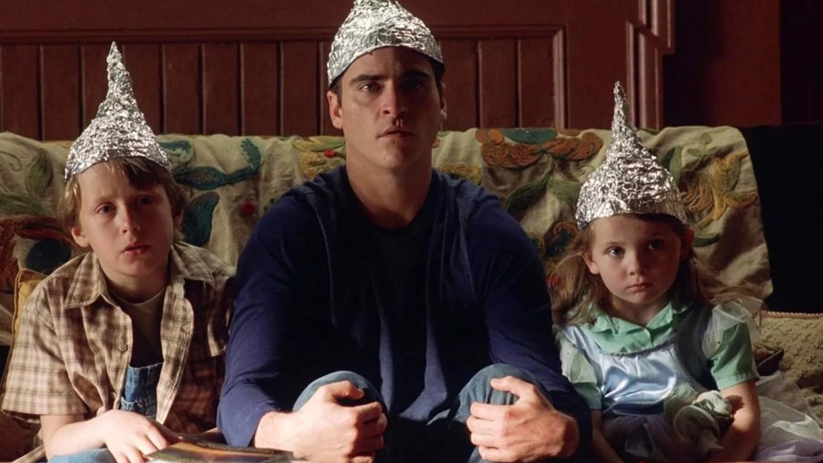 Γιατί τόσοι πολλοί άνθρωποι πιστεύουν σε θεωρίες συνωμοσίας;