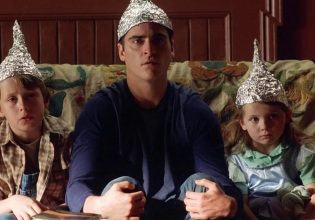 Γιατί τόσοι πολλοί άνθρωποι πιστεύουν σε θεωρίες συνωμοσίας;