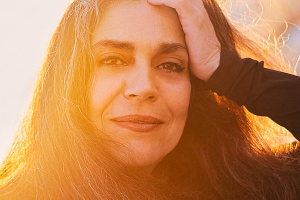 Σαβίνα Γιαννάτου: Διθύραμβοι από τον The Guardian για τη λυρική Τρικυμία του Watersong