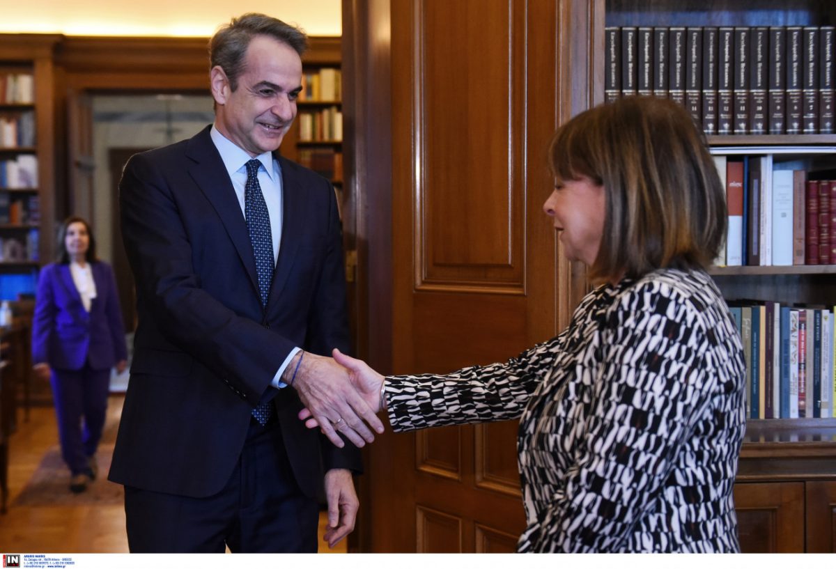 Μητσοτάκης – Σακελλαροπούλου: Τέμπη, Συρία και αναθεώρηση του Συντάγματος στην τελευταία συνάντηση