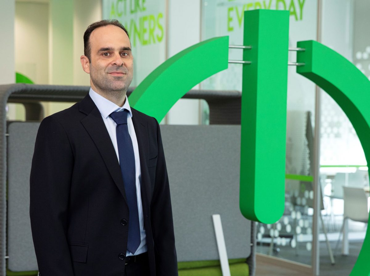 Οι βιώσιμες λύσεις της Schneider Electric μέσω της Τεχνητής Νοημοσύνης (AI), μετασχηματίζουν και βελτιστοποιούν τα data centers