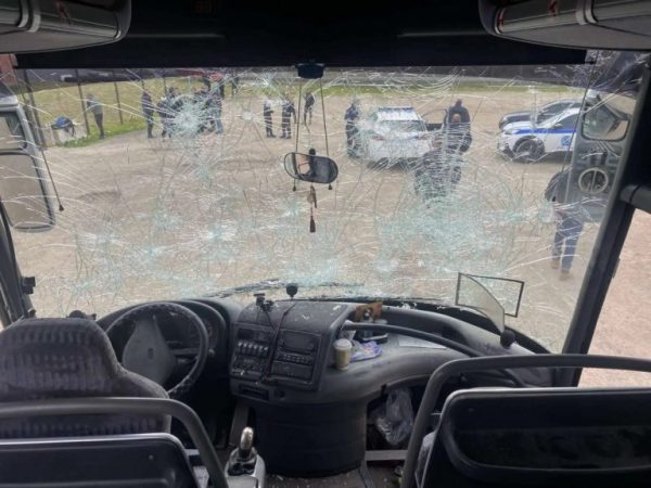 Ανακοίνωση ΕΛ.ΑΣ για τα άγρια επεισόδια οπαδών ΑΕΚ και ΠΑΟΚ: 34 συλλήψεις και δύο τραυματίες