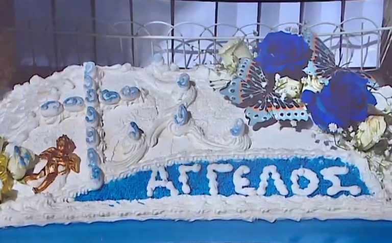 Κρήτη: Ανείπωτη θλίψη στο μνημόσυνο για τον μικρό Άγγελο – Τι υποστηρίζει ο 44χρονος για την 26χρονη μητέρα του