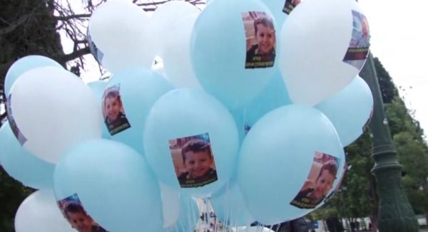 Συγκέντρωση για τον μικρό Άγγελο στο Σύνταγμα – Αυξήθηκαν τα περιστατικά κακοποίησης