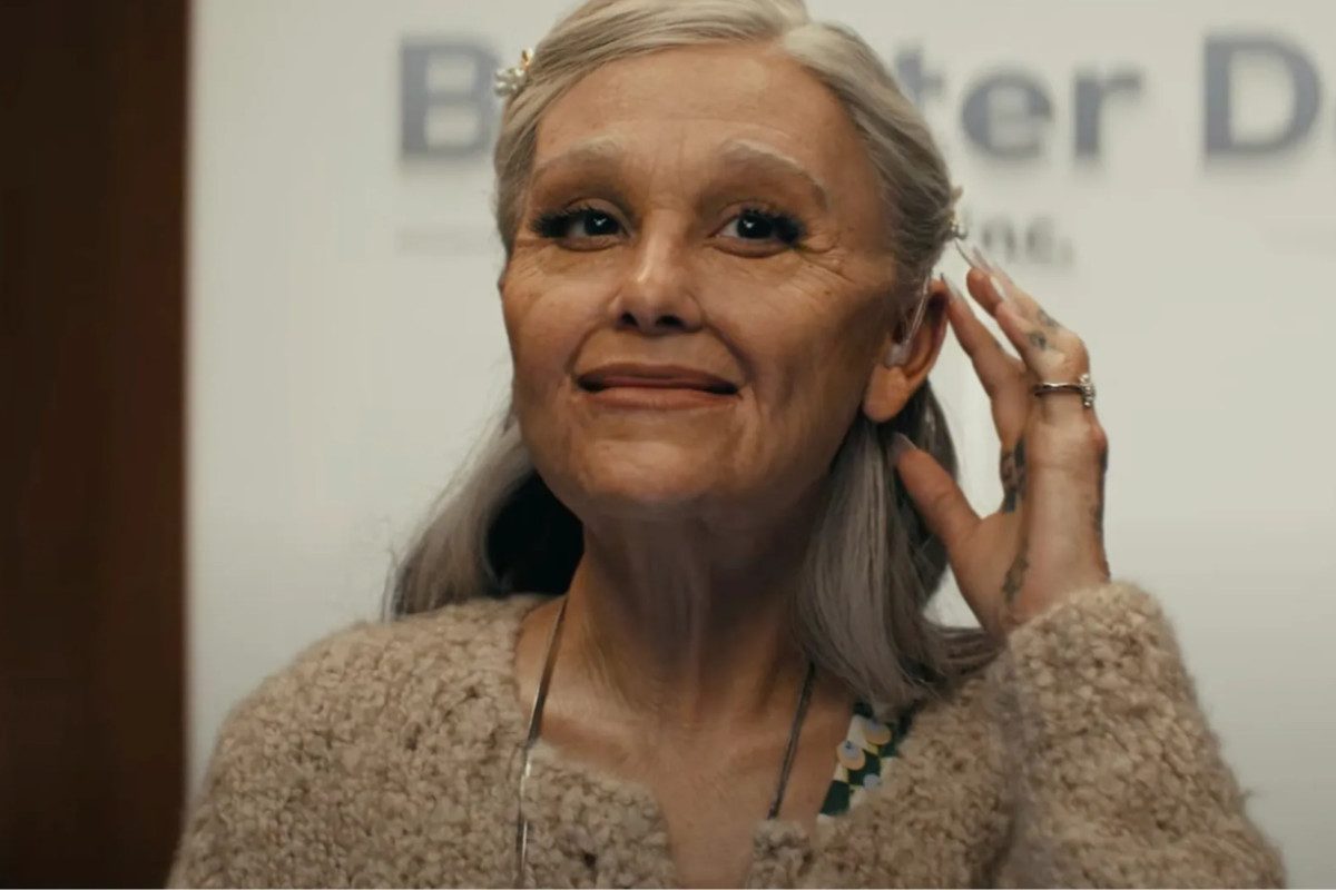 Αριάνα Γκράντε: Δεν έκανε επέμβαση διαγραφής μνήμης σε κλινική του Χόλιγουντ, γέρασε απότομα