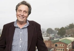 «Σχεδιάζει το κακό» – Ποια είναι η σχέση του Έλον Μασκ με τον πατέρα του, Έρολ;