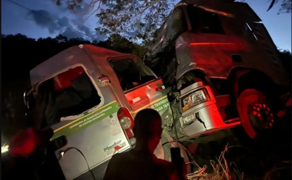 Βραζιλία: Εντεκα νεκροί, μεταξύ των οποίων οκτώ παιδιά, σε σύγκρουση επιβατικού βαν με νταλίκα