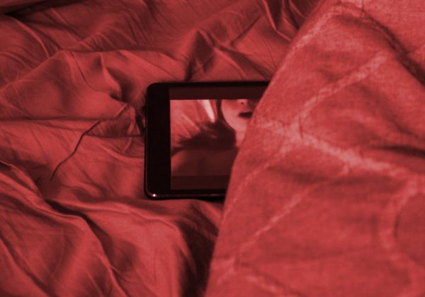 Μετά το OnlyFans τι; Το μέλλον της ερωτικής οικονομίας είναι (και) αναλογικό