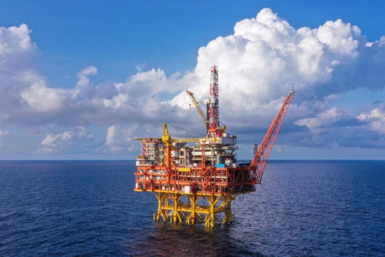 Κίνα: Ανακαλύφθηκε πελώριο κοίτασμα πετρελαίου στη Νότια Σινική Θάλασσα