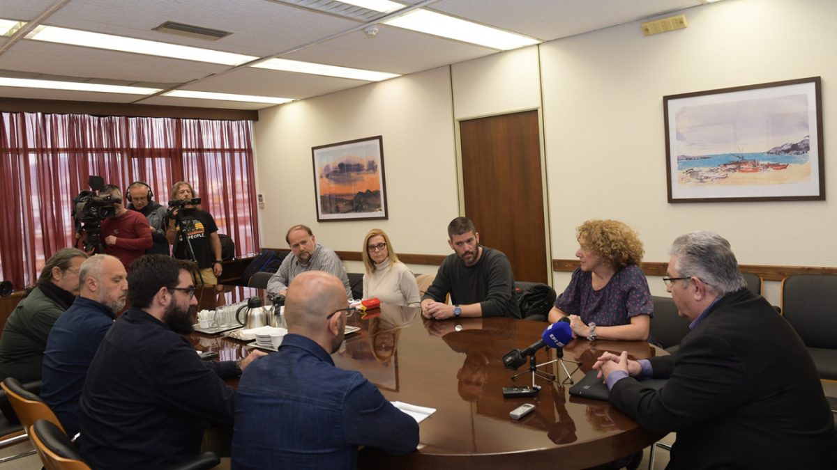Συνάντηση Κουτσούμπα με ΔΟΕ: Το ΚΚΕ στηρίζει τις διεκδικήσεις των εκπαιδευτικών