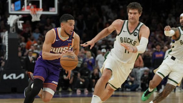 Το σουτ του Μπούκερ που έδωσε τη νίκη στους Σανς κόντρα στους Μπακς (vid)