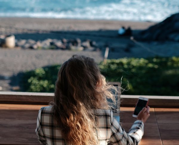 Ισπανία: Πώς έγινε κορυφαίος προορισμός για ψηφιακούς νομάδες – Σημαντική η συμβολή στην οικονομία της