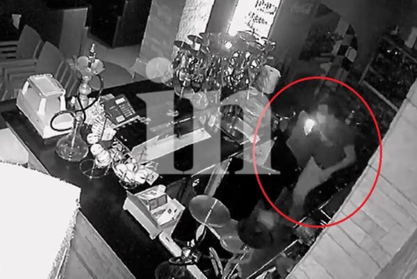 Βίντεο ντοκουμέντο από τη σπείρα διαρρηκτών που παρακολουθούσε με GPS τα οχήματα των θυμάτων τους