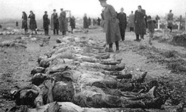 Ούτε απ’ τα δεξιά ούτε απ’ τ’ αριστερά