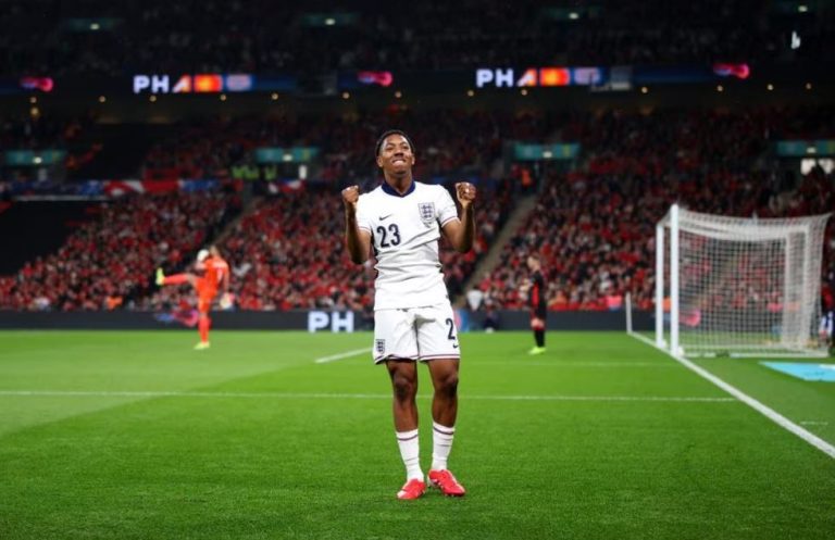 Αγγλία – Αλβανία 2-0: «Σβηστή» στο ντεμπούτο του Τούχελ – Τραυματίστηκε ο Στρακόσα