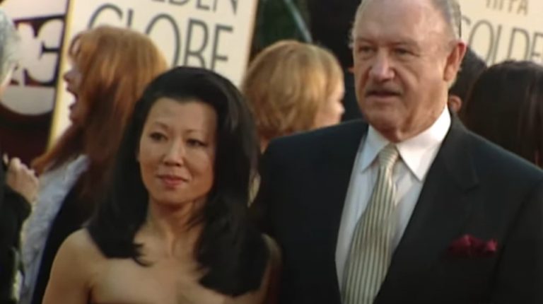 Τζιν Χάκμαν και Μπέτσι Αρακάουα – Ένας βαθύς έρωτας που ξεκίνησε στο γυμναστήριο