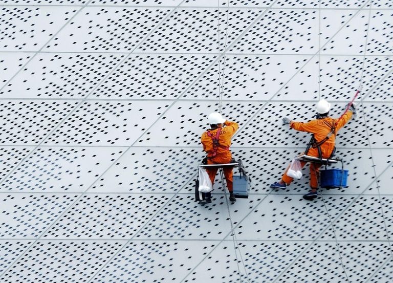 Η τεχνητή νοημοσύνη, η επίδραση της στην παραγωγικότητα και η έλλειψη ταλέντων