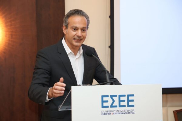 Ευπρόσδεκτη η αύξηση του κατώτατου μισθού αλλά χρειάζονται και άλλα μέτρα, λέει η ΕΣΕΕ