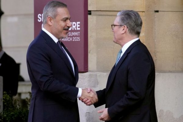 Ουκρανία: Σημαντική η συμβολή της Τουρκίας στην ασφάλεια της Ευρώπης, λέει ο Φιντάν