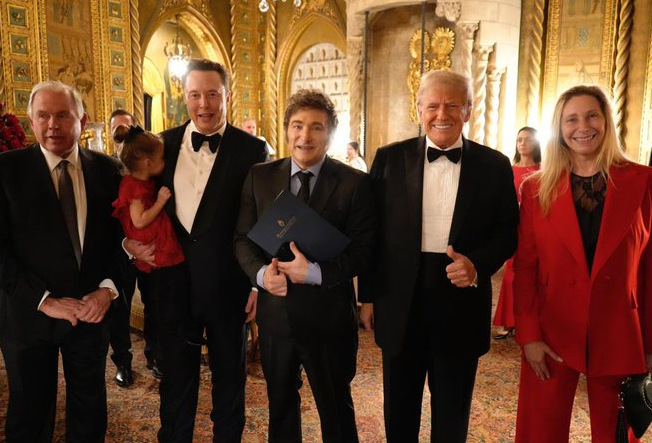 Ο κατασκευαστής αλυσοπρίονων των Μασκ και Μιλέι φτιάχνει άλλο ένα για τον Τραμπ – Τι αναφέρει ο ίδιος