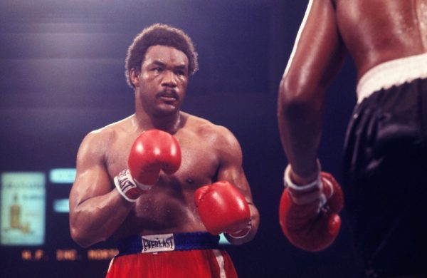 Ο θρυλικός πυγμάχος, Τζορτζ Φόρμαν, που «έφυγε» από τη ζωή και ο ιστορικός αγώνας με τον Μοχάμεντ Αλί (vid)