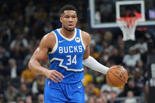 Τέταρτη σερί ήττα για τους Μπακς από τους Χοκς – Νέα 30αρα για τον Αντετοκούνμπο